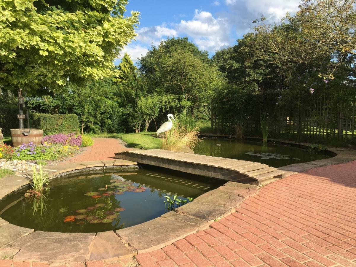 Maesbury Riverside Oswestry Buitenkant foto