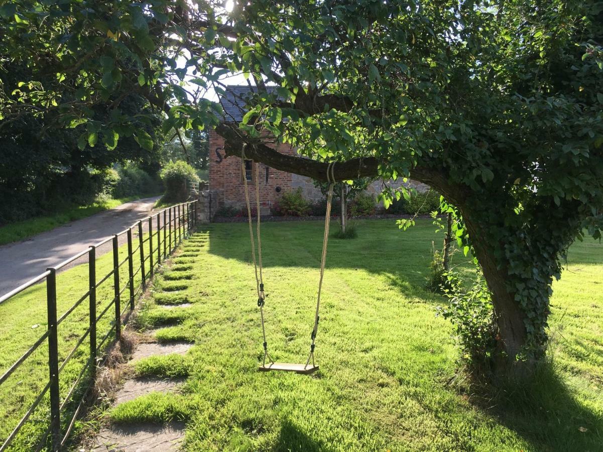 Maesbury Riverside Oswestry Buitenkant foto